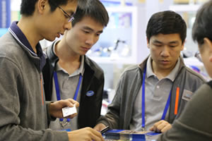 冠品技術(shù)耐心講解